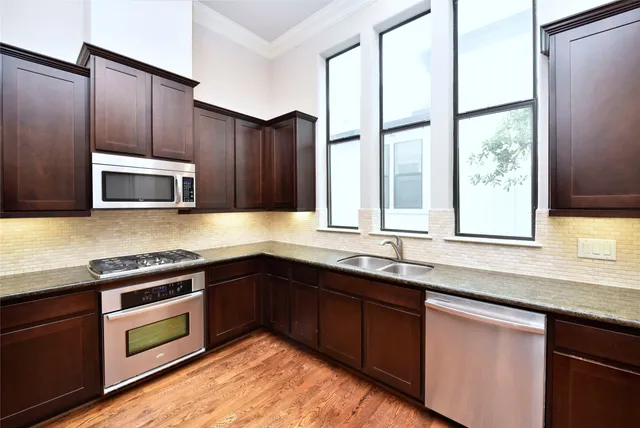 $3,250 | 5813 A Kiam Street, Houston, TX 77007