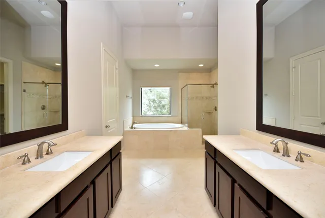 $3,250 | 5813 A Kiam Street, Houston, TX 77007