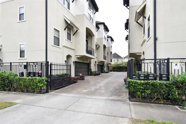 $3,250 | 5813 A Kiam Street, Houston, TX 77007