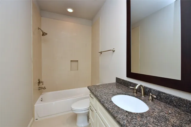 $3,250 | 5813 A Kiam Street, Houston, TX 77007