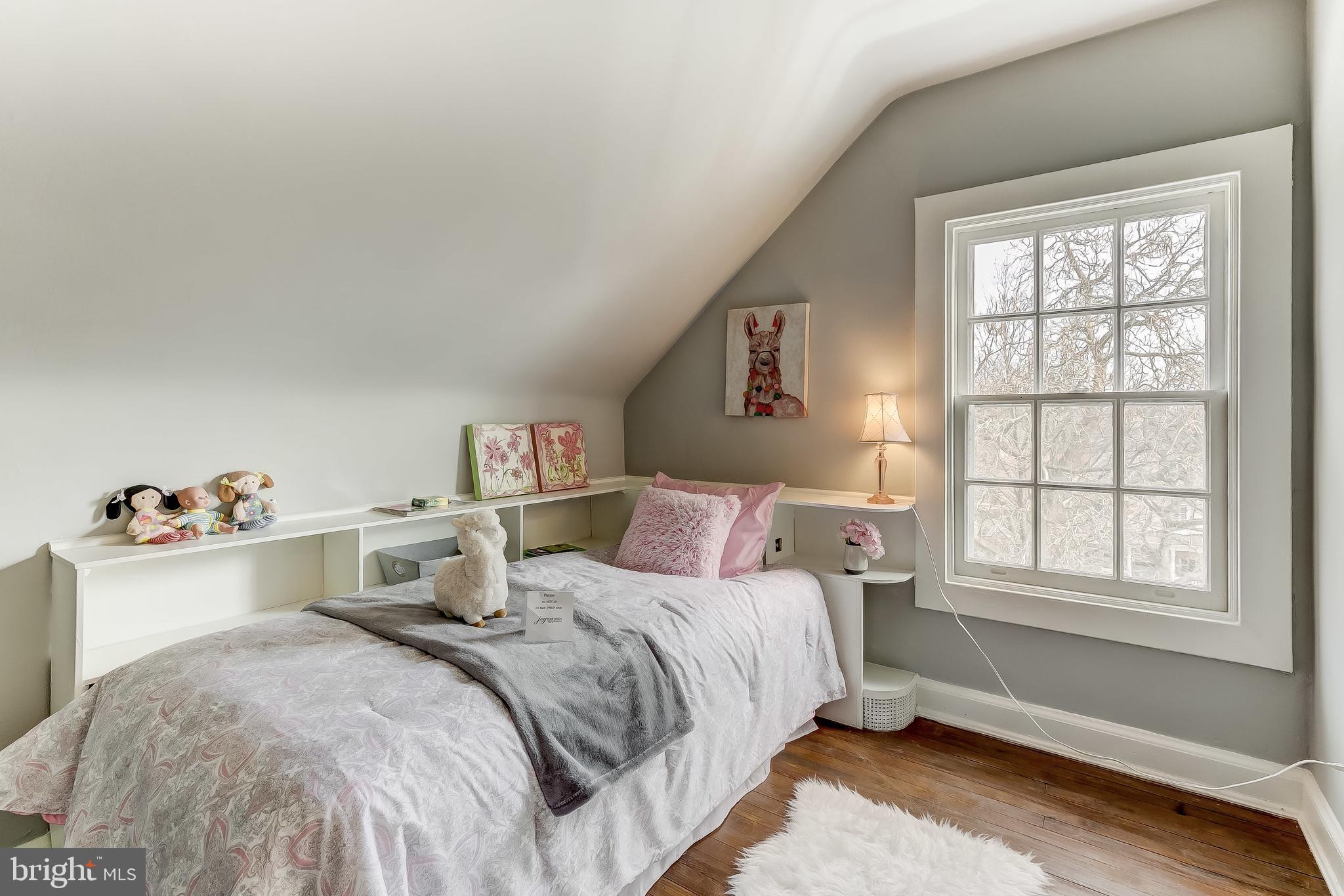 500 Overhill Road Baltimore, MD 21210 - Photo 54 of 67 Bedroom 7 - charming built-in for child's bed
