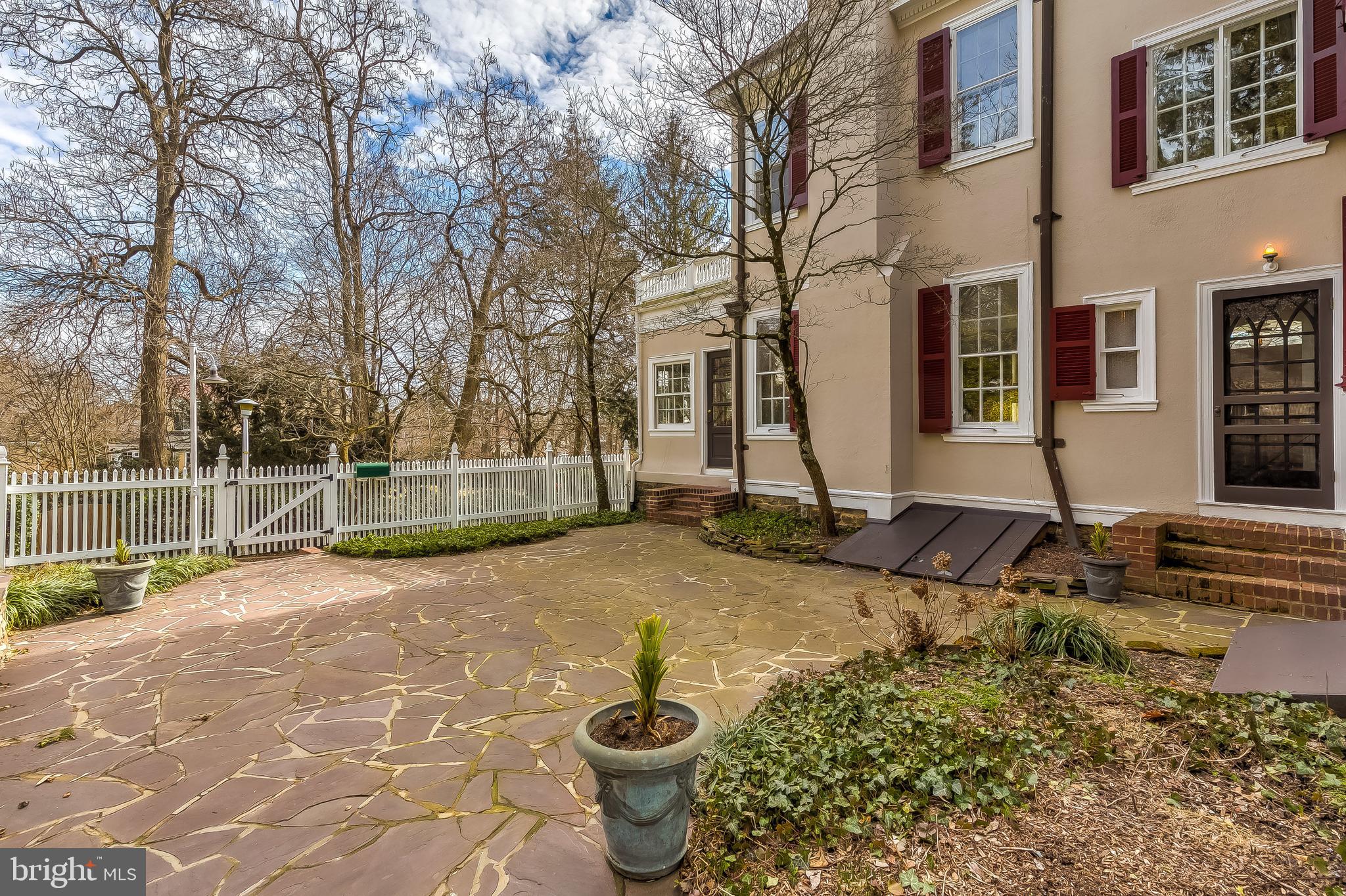 500 Overhill Road Baltimore, MD 21210 - Photo 59 of 67 White picket fencing