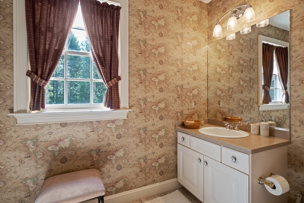 12 Sexton Farm Road Walpole, MA 02081 - Photo 23 of 42