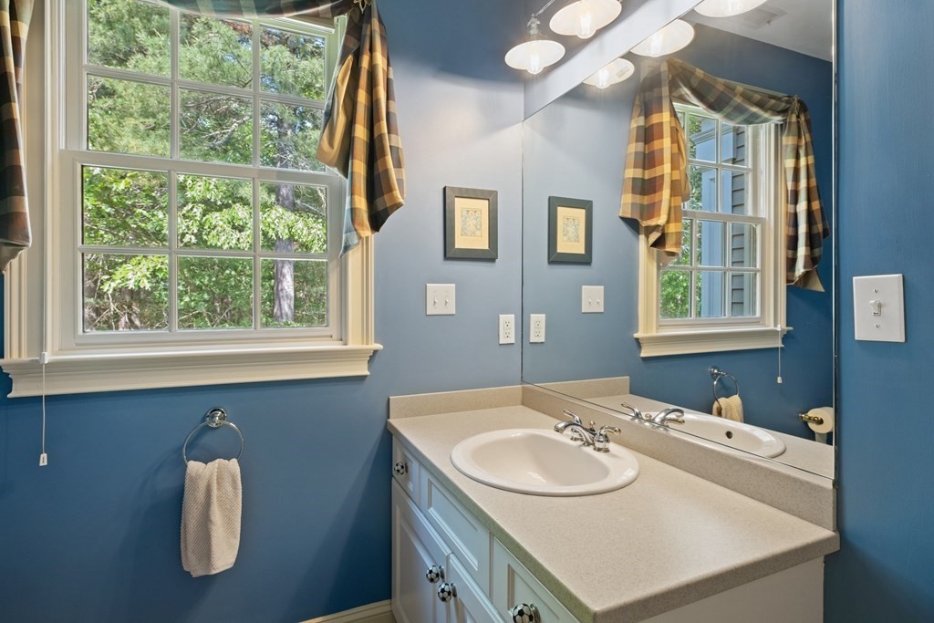 12 Sexton Farm Road Walpole, MA 02081 - Photo 27 of 42