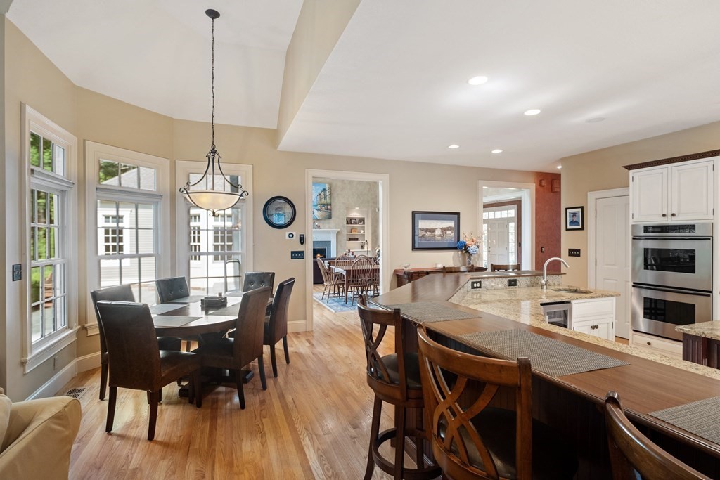 12 Sexton Farm Road Walpole, MA 02081 - Photo 4 of 42