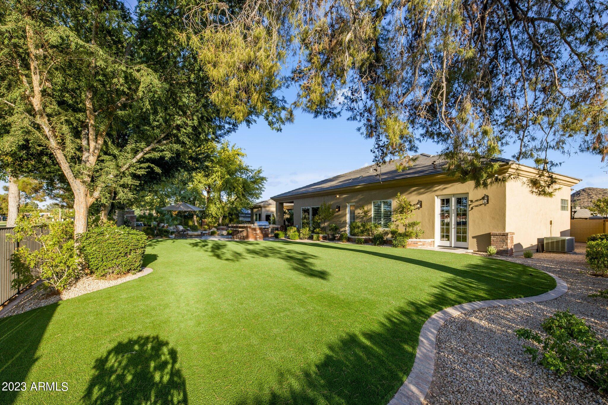 158 West Boca Raton Road Phoenix, AZ 85023 - Photo 39 of 50 Lush Turf