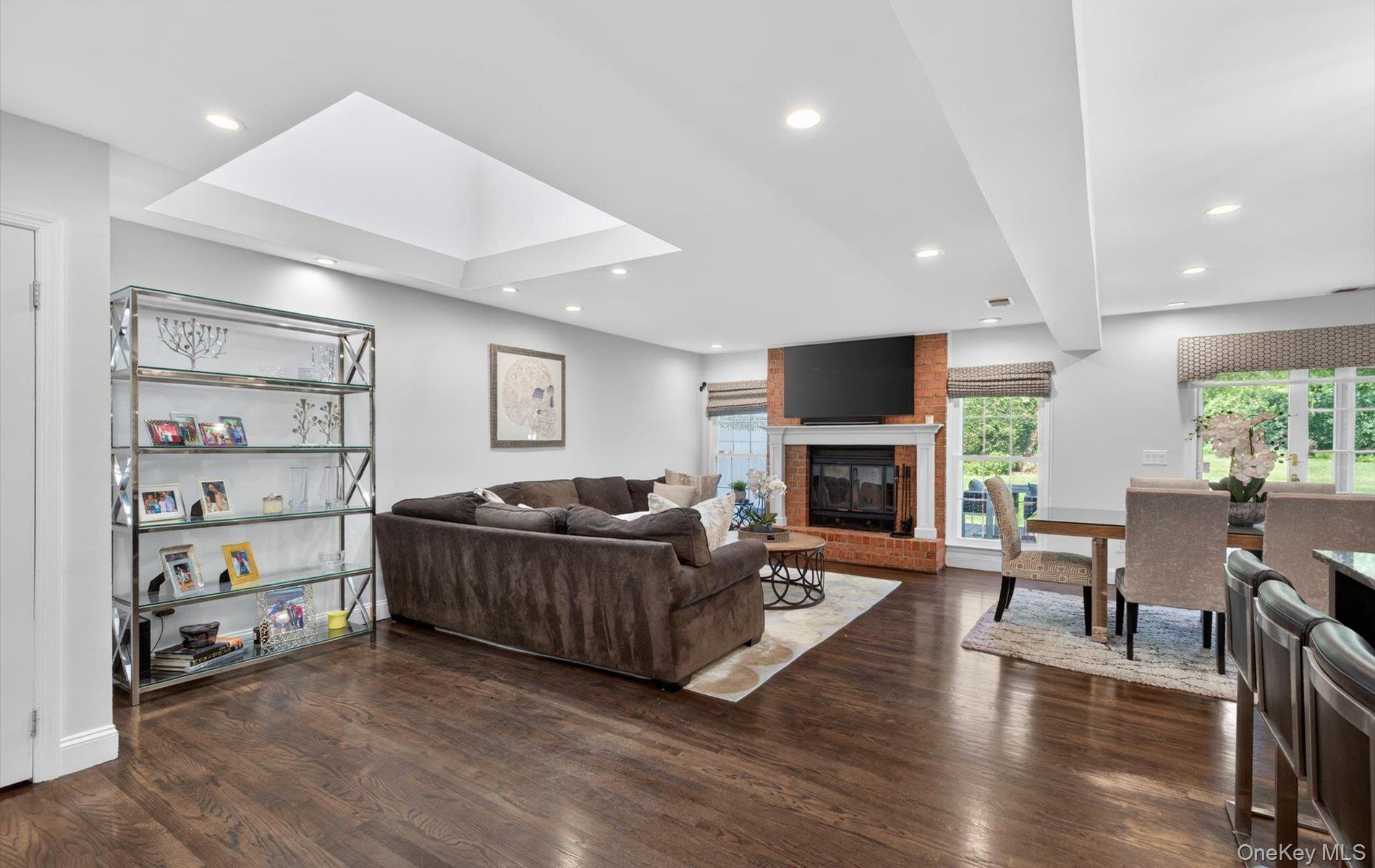 88 Hidden Ridge Drive Syosset, NY 11791 - Photo 7 of 37