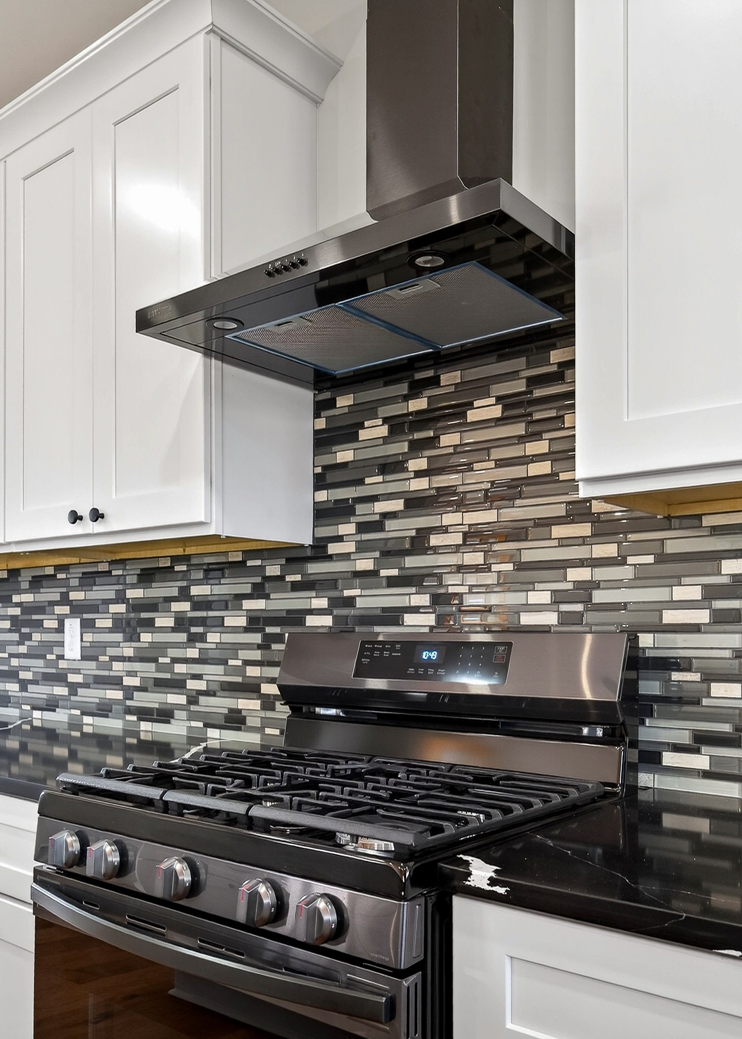 6955 Sweet Magnolia Way Baxter, TN 38544 - Photo 26 of 53 a close view of stove top oven