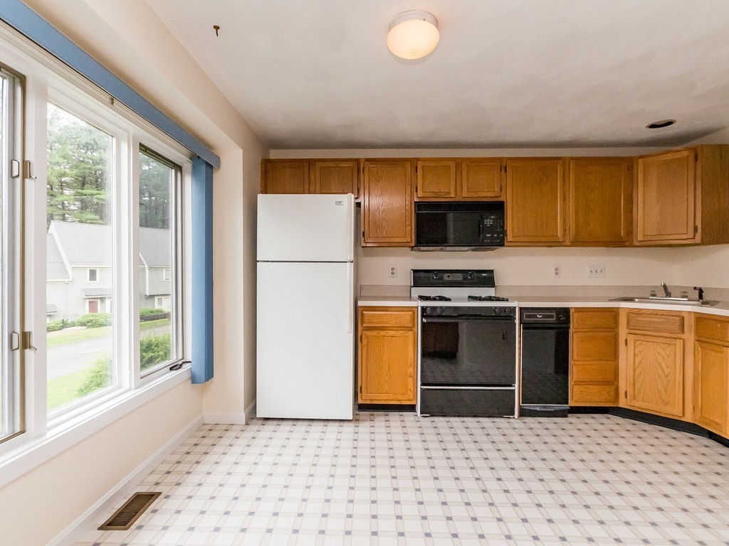 22 Deer Path, Unit 3 Maynard, MA 01754 - Photo 5 of 30 Gallery Image 5