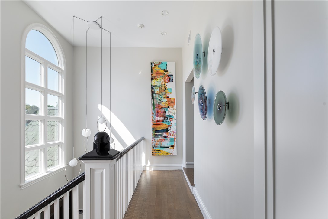 330 Rumstick Road Barrington, RI 02806 - Photo 16 of 47 Upstairs hallway