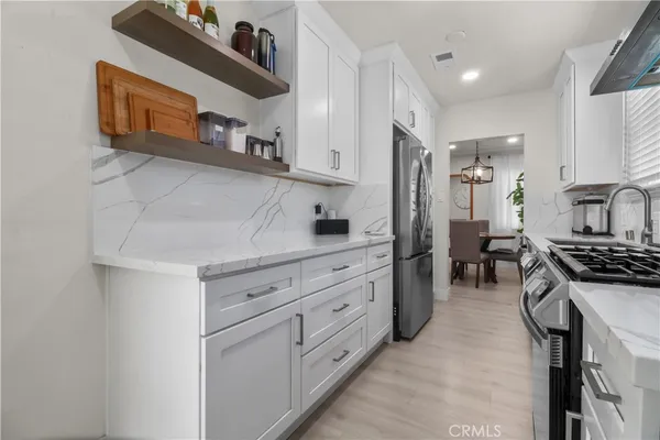 $785,000 | 200 East Barclay Street, Long Beach, CA 90805