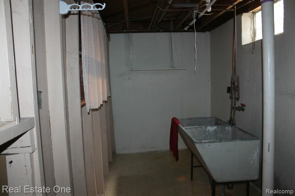 2167 Manchester Road Birmingham, MI 48009 - Photo 13 of 16 Basement Laundry