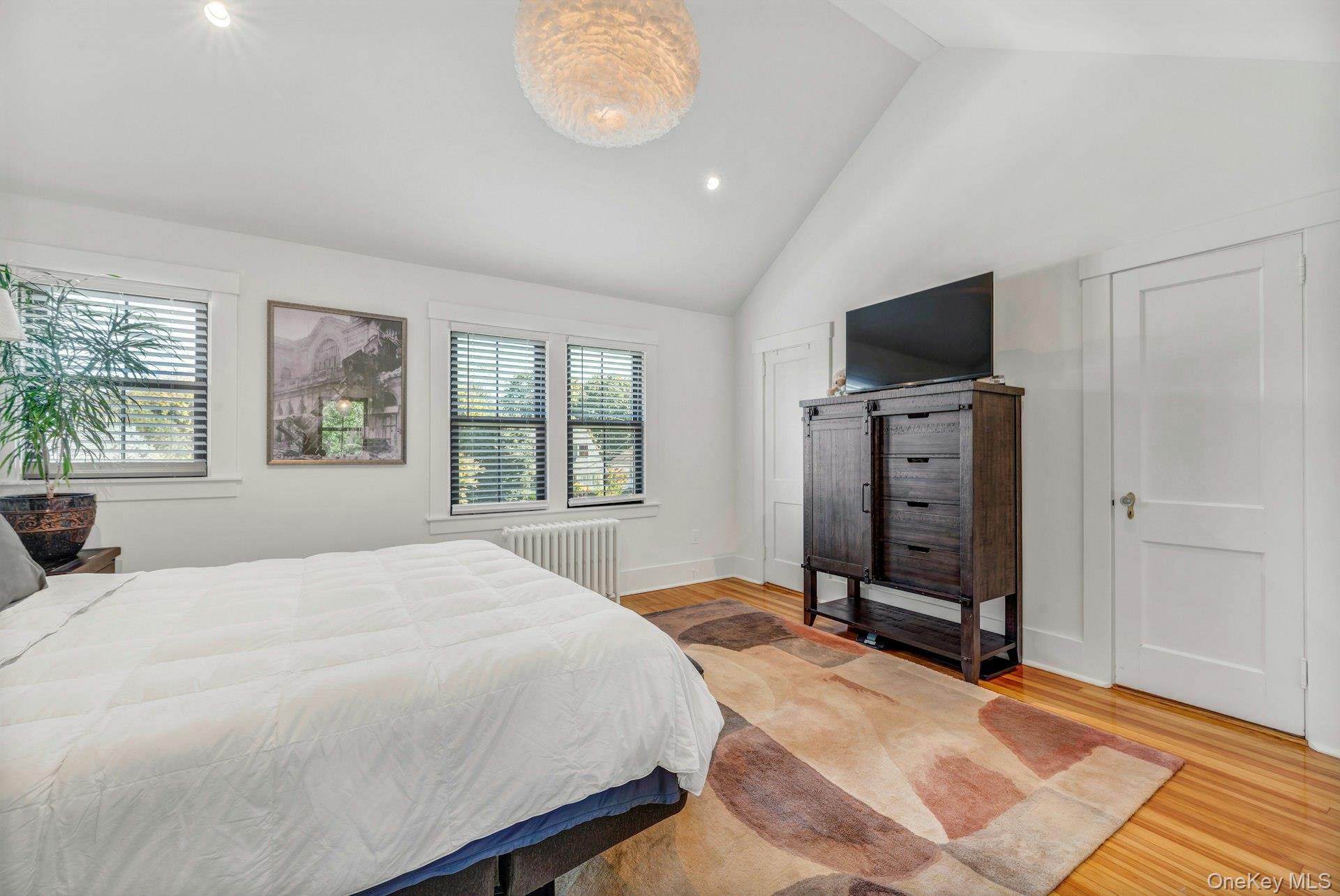 619 Bailey Avenue Greenport, NY 11944 - Photo 15 of 34 Primary Bedroom - Photo 2