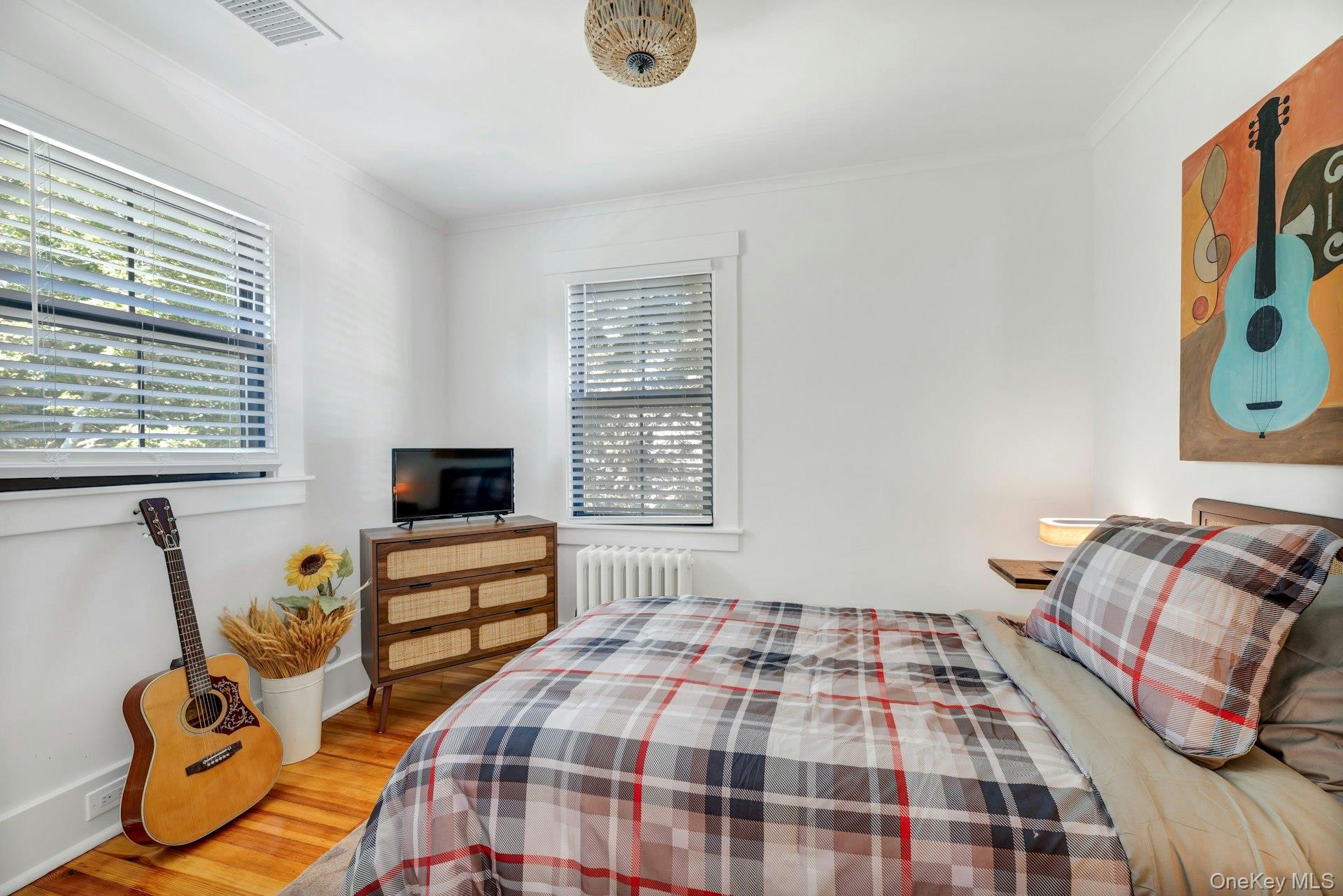 619 Bailey Avenue Greenport, NY 11944 - Photo 20 of 34 Bedroom3