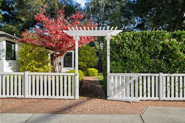 $3,078,000 | 108 Durham Street, Menlo Park, CA 94025