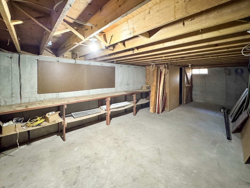 201 Pierce Road West Brookfield, MA 01585 - Photo 17 of 27 a view of an empty room