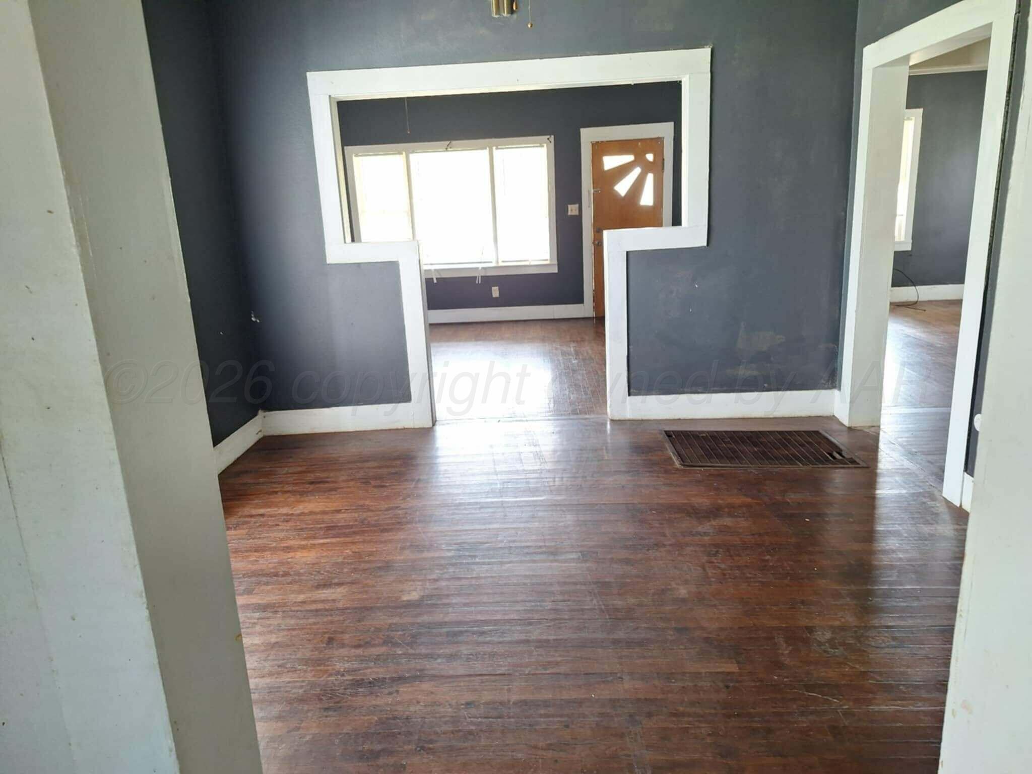 2706 Ridgemere Boulevard Amarillo, TX 79107 - Photo 17 of 49 a view of an entryway of the house