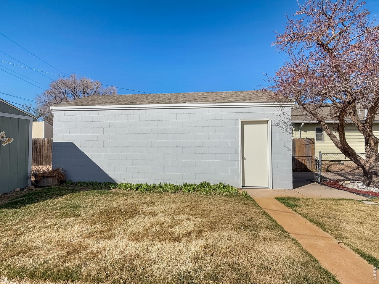 525 Cleveland Street Sterling, CO 80751 - Photo 27 of 35 1 car oversized garage