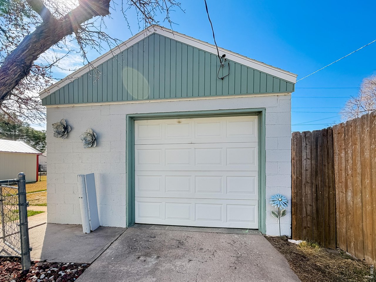 525 Cleveland Street Sterling, CO 80751 - Photo 29 of 35 Garage Front