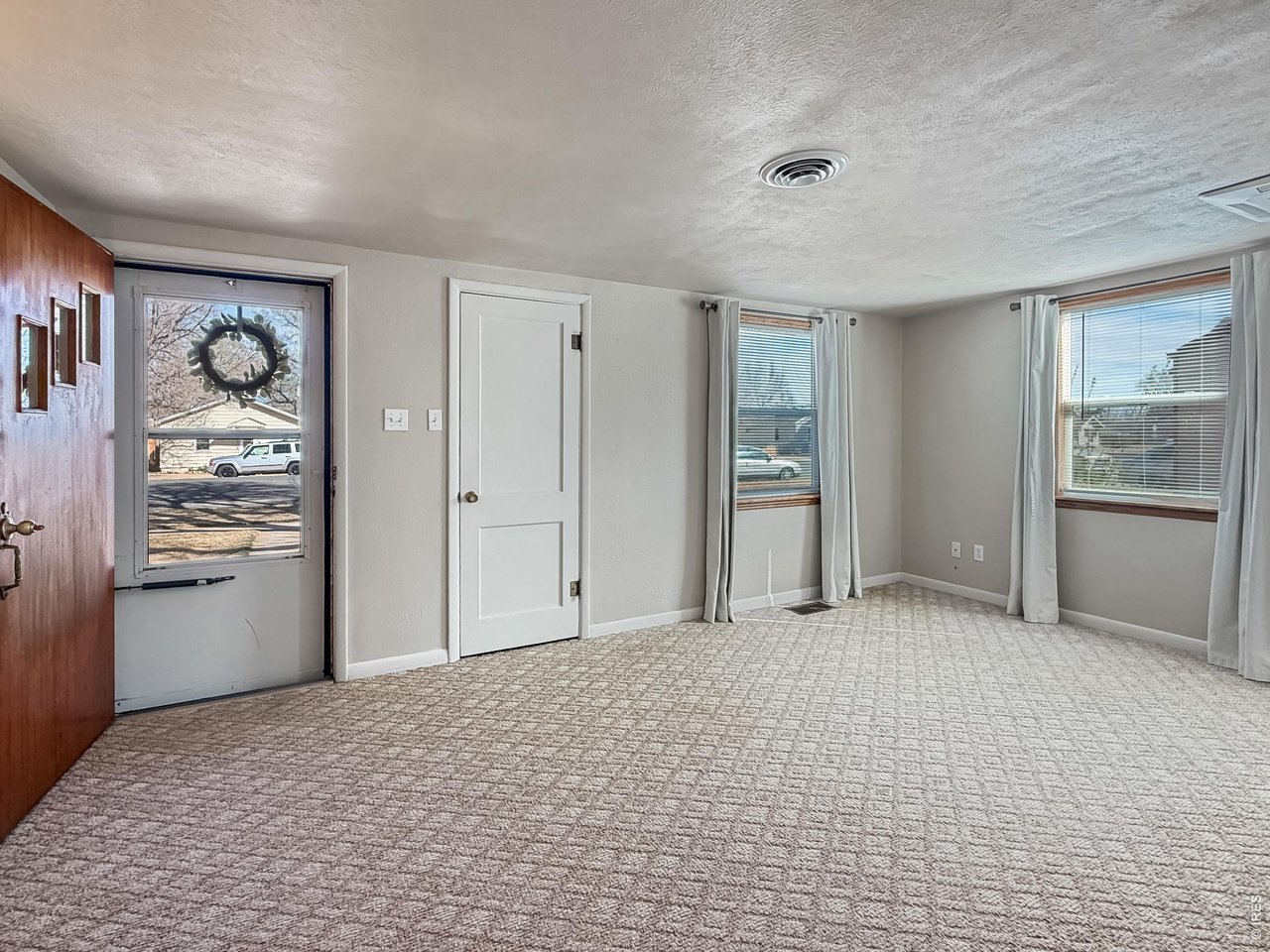 525 Cleveland Street Sterling, CO 80751 - Photo 3 of 35 Front Entry