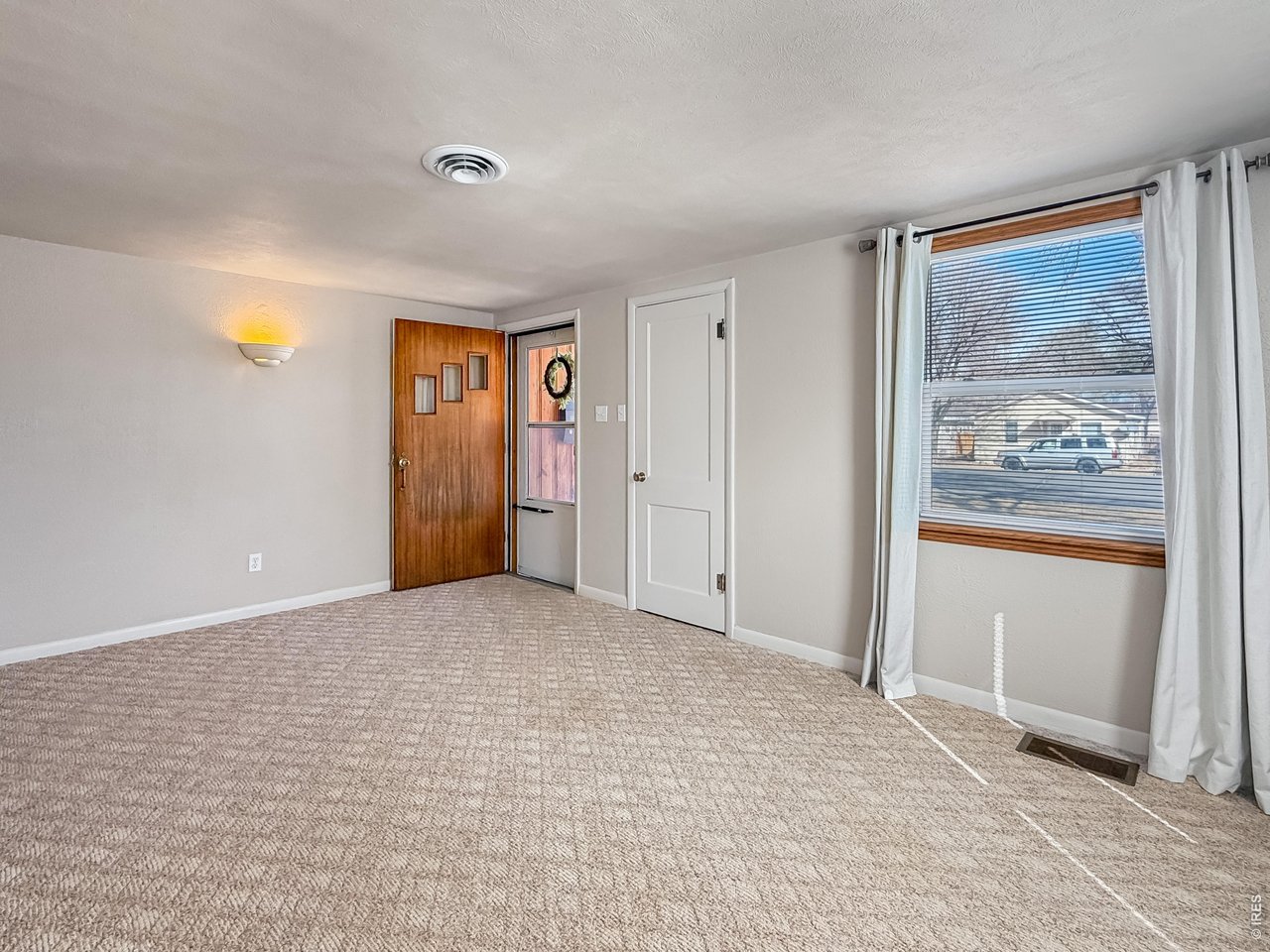 525 Cleveland Street Sterling, CO 80751 - Photo 6 of 35 Front Entry