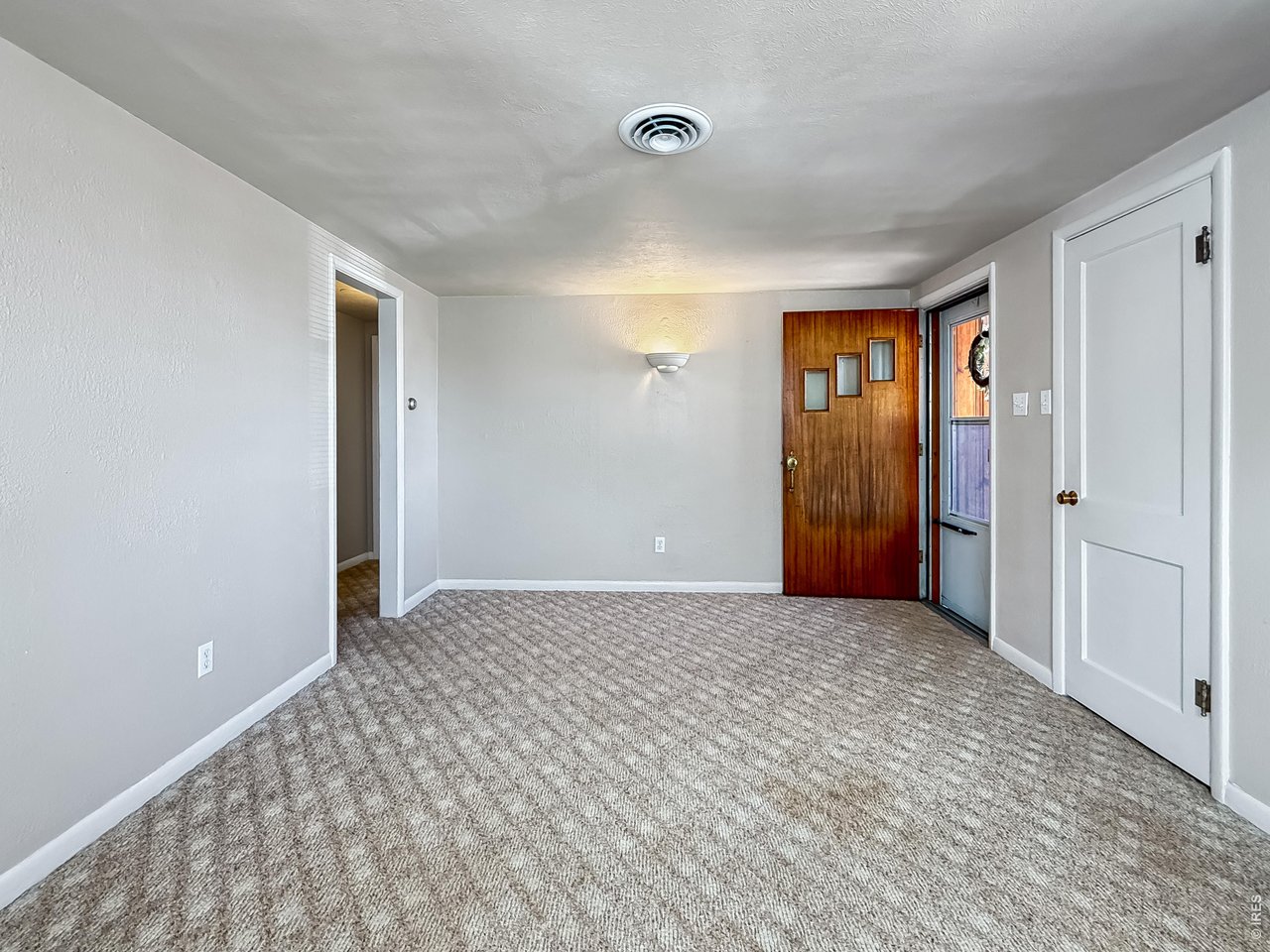 525 Cleveland Street Sterling, CO 80751 - Photo 9 of 35 Living Room