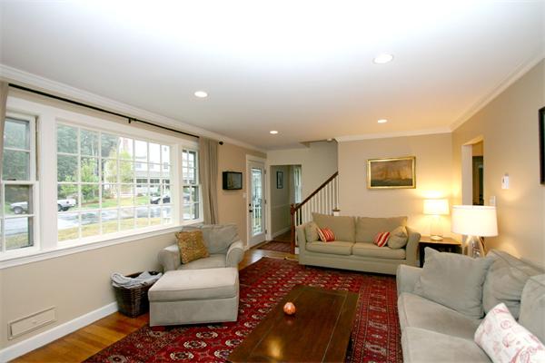7 Red Barn Road Wayland, MA 01778 - Photo 3 of 25