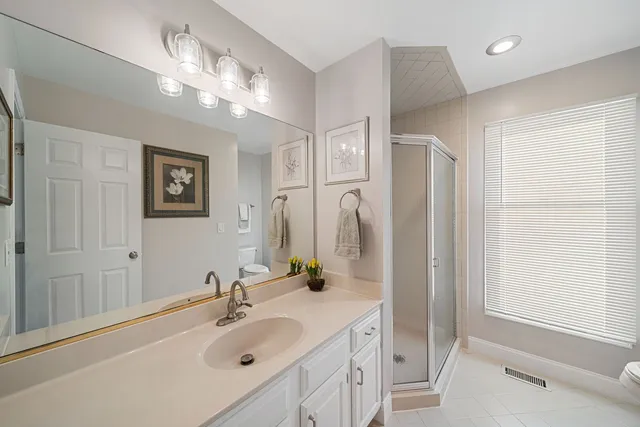 $549,900 | 701 North Victoria Drive, Palatine, IL 60074