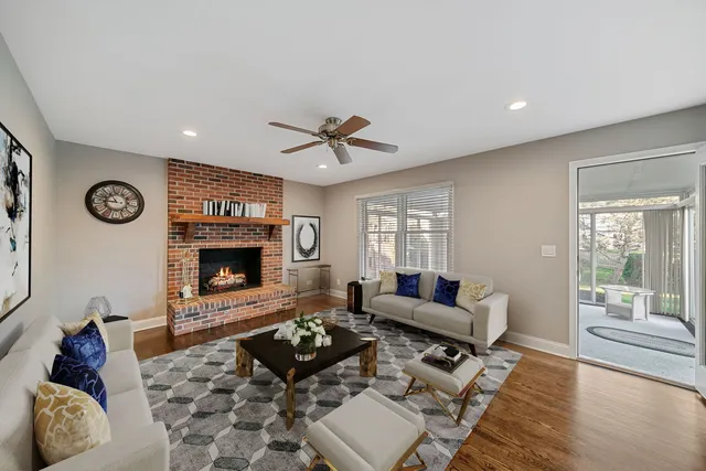 $549,900 | 701 North Victoria Drive, Palatine, IL 60074