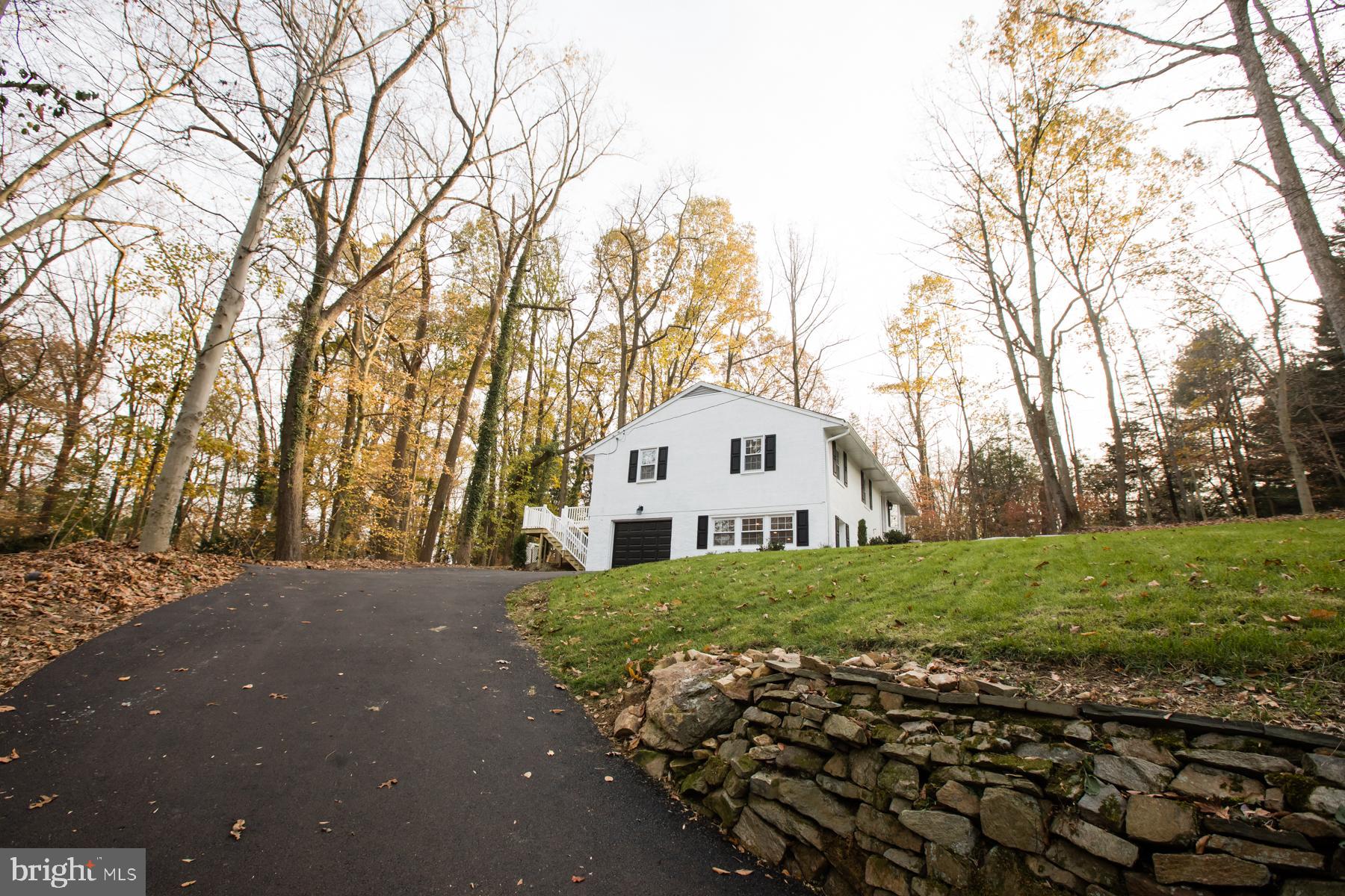 242 Fox Road Media, PA 19063 - Photo 32 of 32 Street view up the Driveway