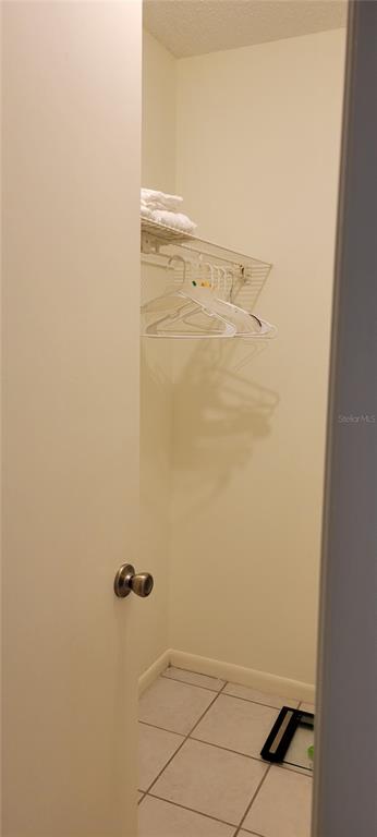 2218 Abbey Road Southwest Winter Haven, FL 33880 - Photo 17 of 31 a bathroom with a shower