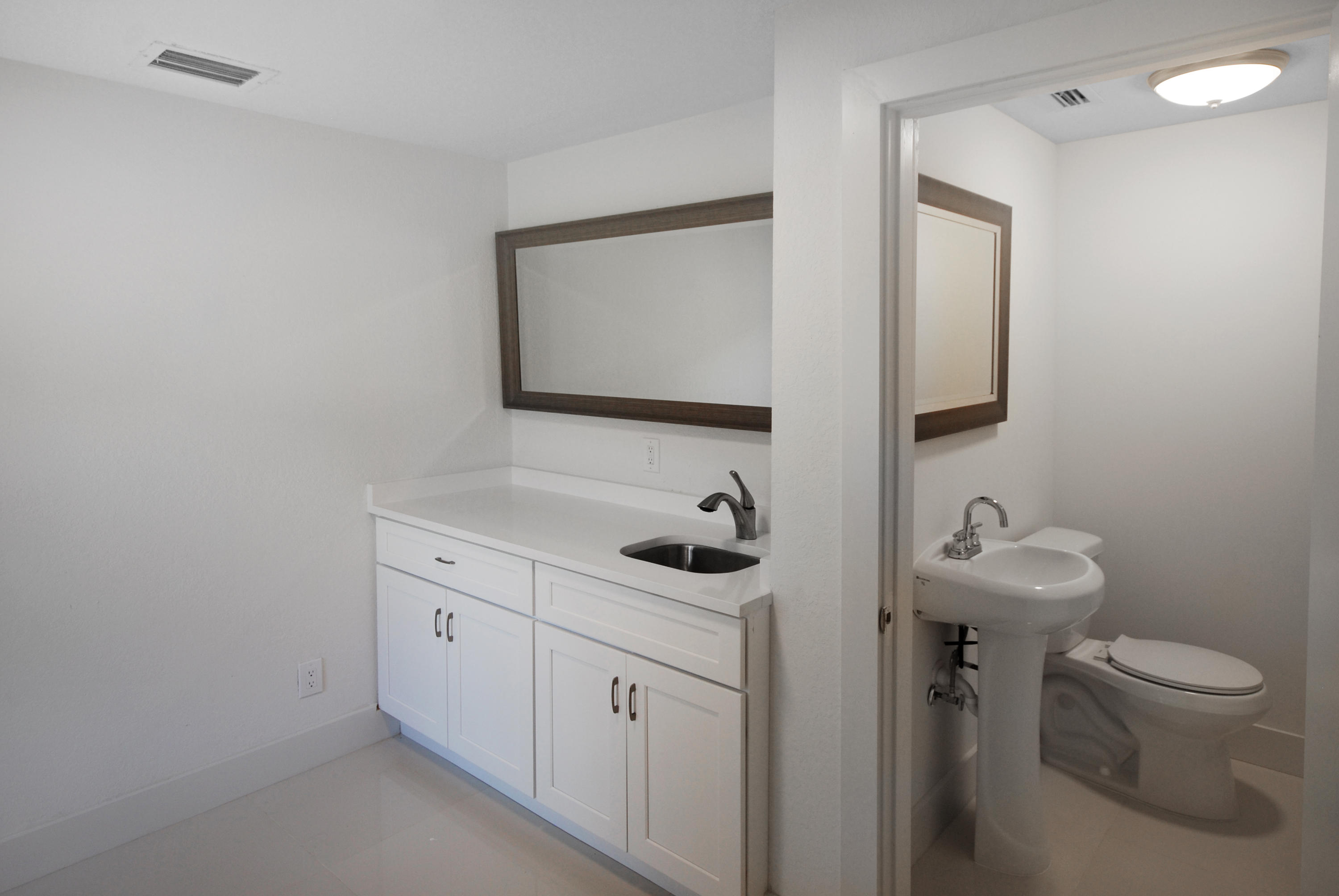 286 Northwest 57th Street Miami, FL 33127 - Photo 13 of 25 DSC_0019-1