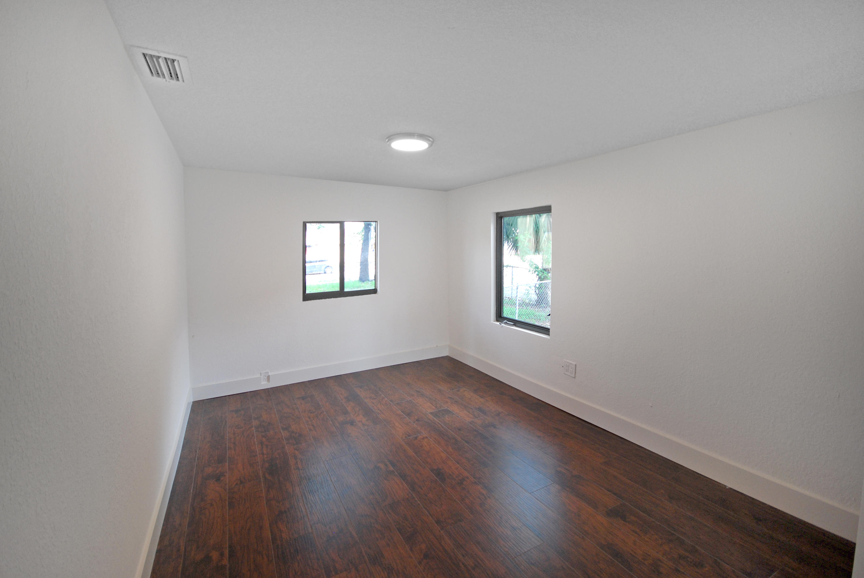 286 Northwest 57th Street Miami, FL 33127 - Photo 16 of 25 DSC_0021-1