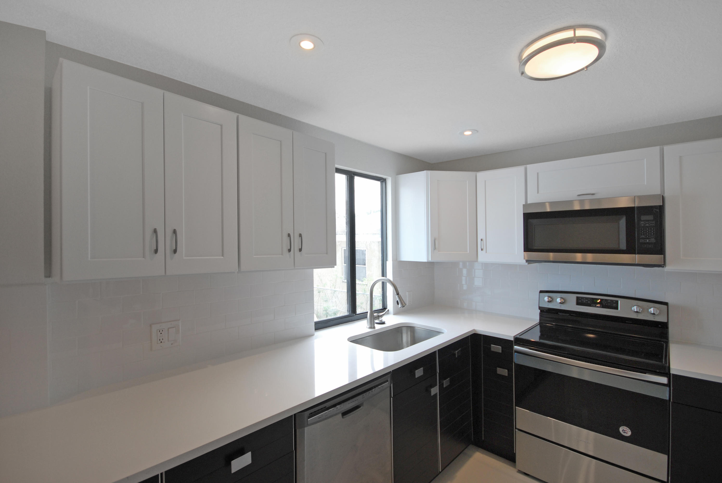 286 Northwest 57th Street Miami, FL 33127 - Photo 3 of 25 DSC_0006-1