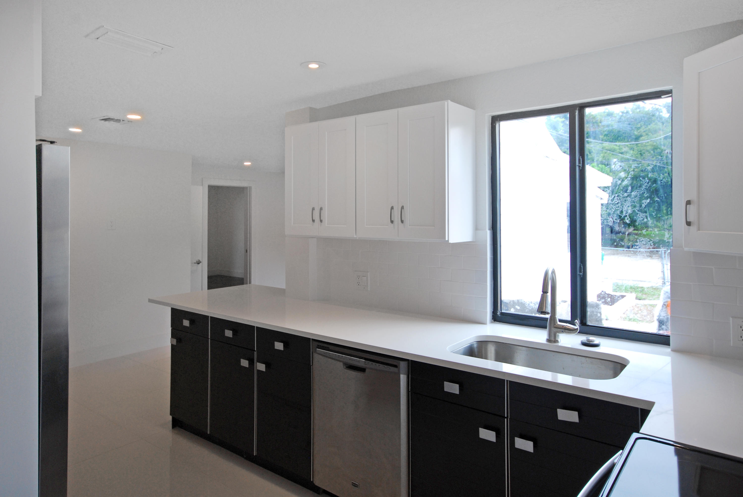 286 Northwest 57th Street Miami, FL 33127 - Photo 4 of 25 DSC_0009-1