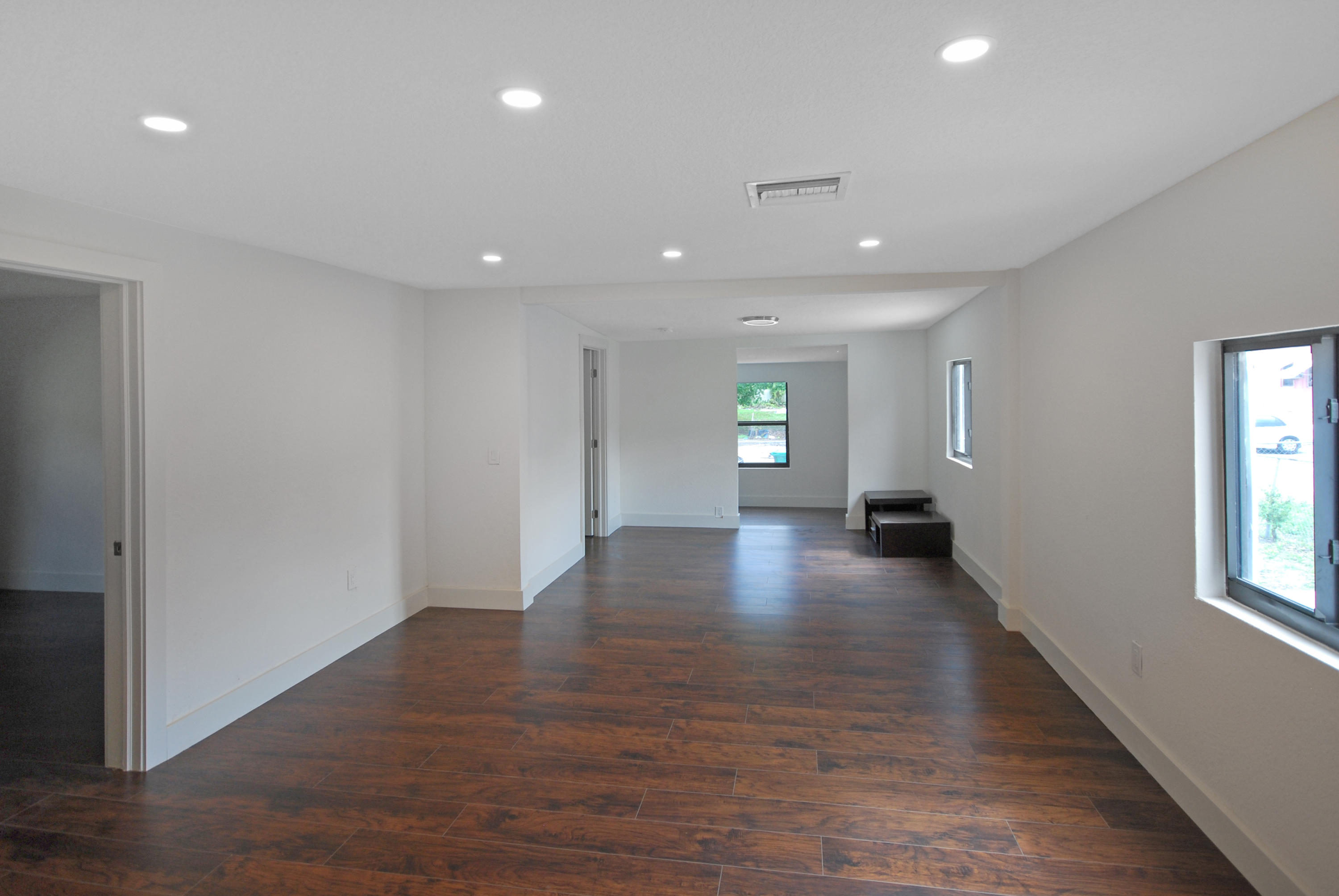 286 Northwest 57th Street Miami, FL 33127 - Photo 7 of 25 DSC_0001-1