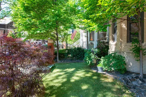 $1,995,000 | 3139 North Clifton Avenue, Chicago, IL 60657