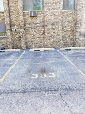 $2,100 | 5306 North Cumberland Avenue, Unit 507, Chicago, IL 60656