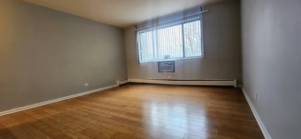 $2,100 | 5306 North Cumberland Avenue, Unit 507, Chicago, IL 60656