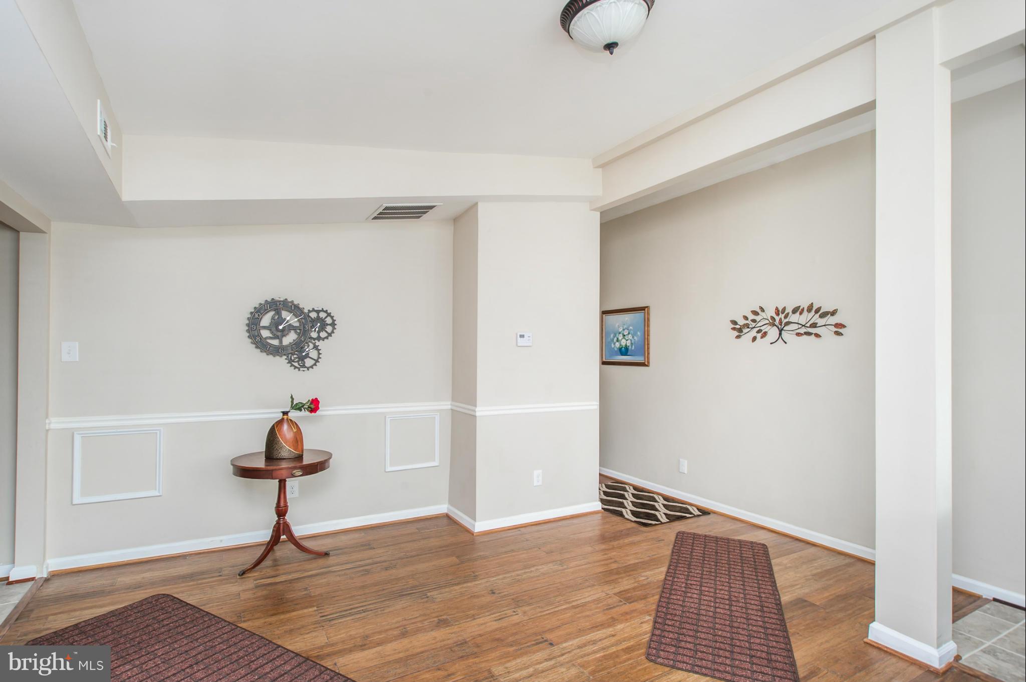 5004 Old Court Road Randallstown, MD 21133 - Photo 3 of 30 Living Room