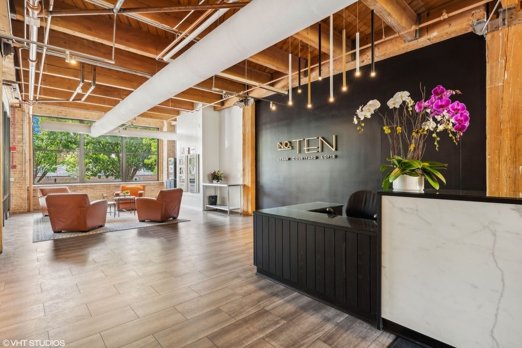 1040 West Adams Street, Unit 308 Chicago, IL 60607 - Photo 29 of 40 a outdoor space with lots of potted plants