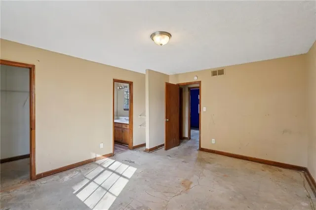 a view of a yard with trees