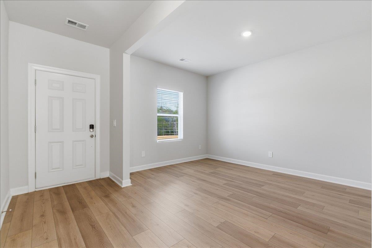 604 Cozy Blf Road Spartanburg, SC 29301 - Photo 2 of 30