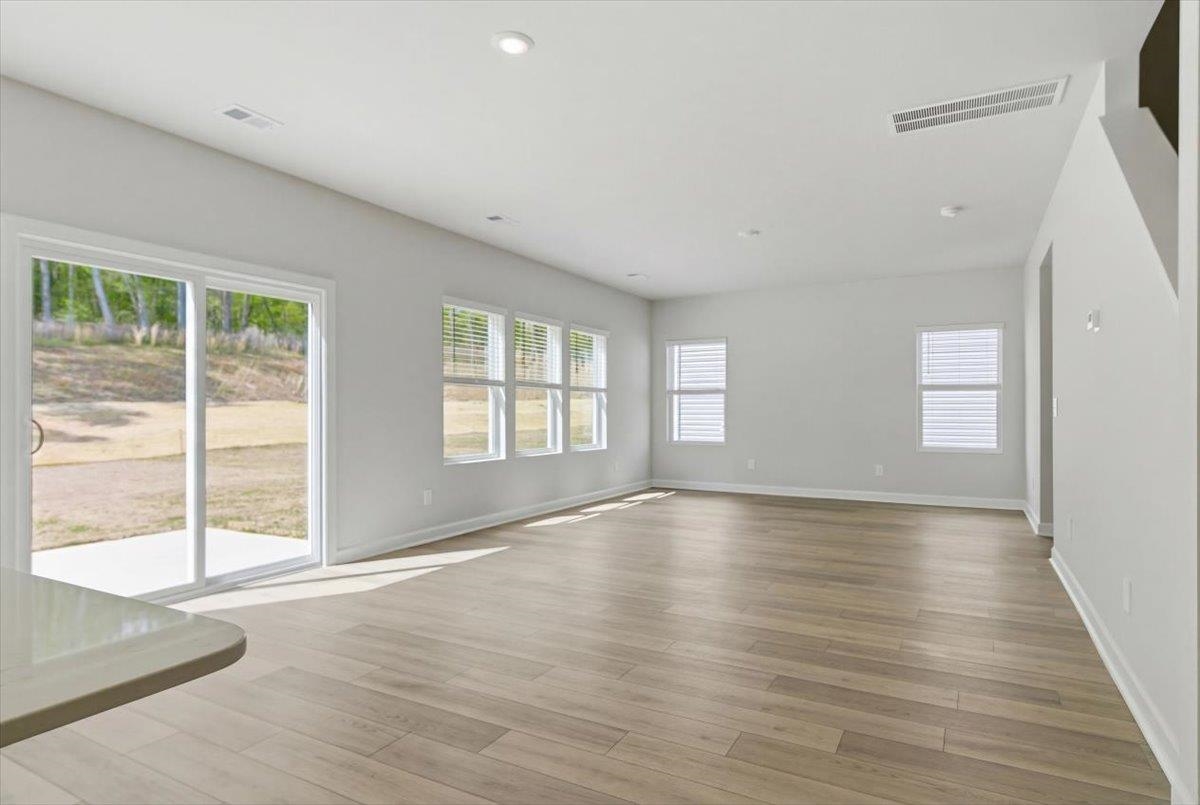 604 Cozy Blf Road Spartanburg, SC 29301 - Photo 8 of 30