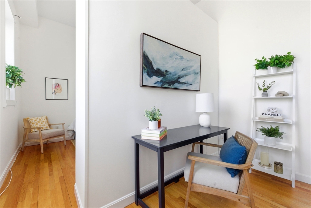 156 Chelsea Street, Unit 201 Boston, MA 02128 - Photo 14 of 23