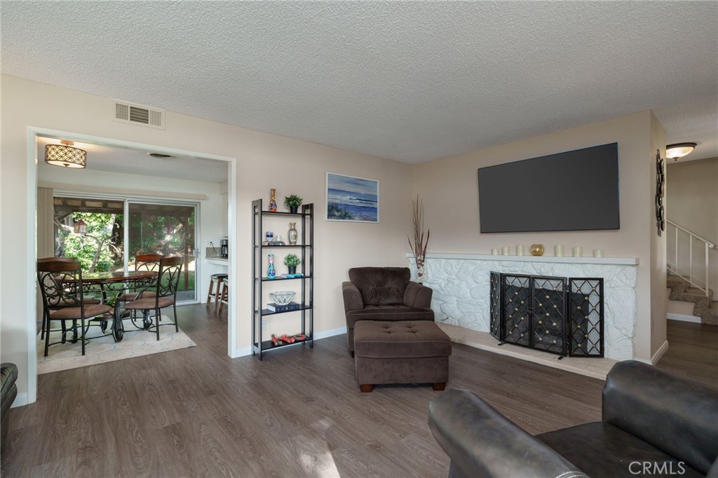 398 Day Road Ventura, CA 93003 - Photo 15 of 69