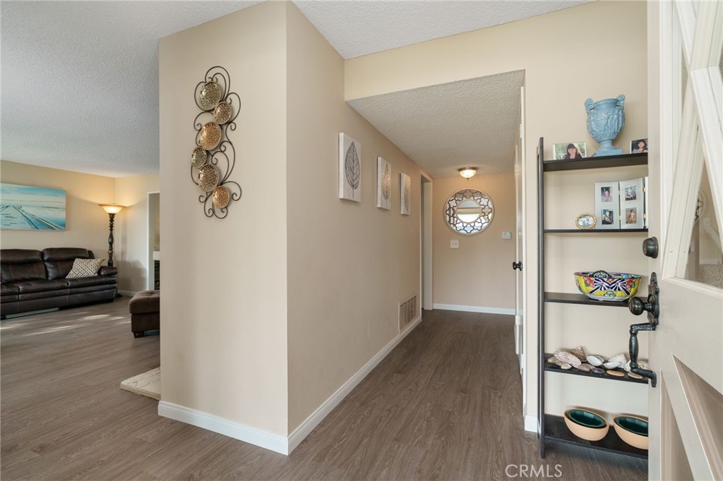 398 Day Road Ventura, CA 93003 - Photo 9 of 50