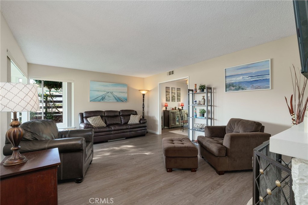 398 Day Road Ventura, CA 93003 - Photo 10 of 50