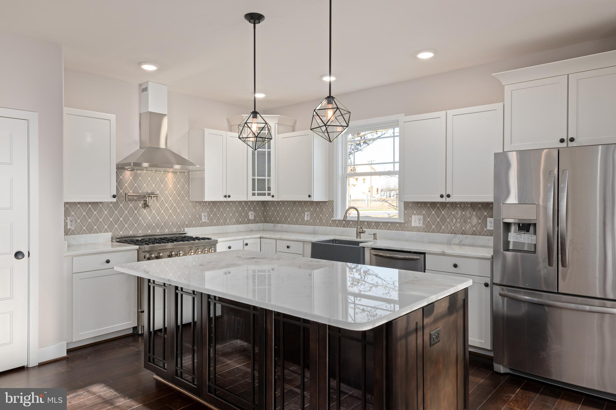 466 Courthouse Road Stafford, VA 22554 - Photo 4 of 40 LARGE ISLAND WITH BREAKFAST AREA