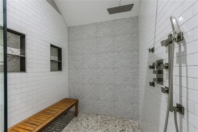 $875,000 | 10134 North Montgall Avenue, Kansas City, MO 64155